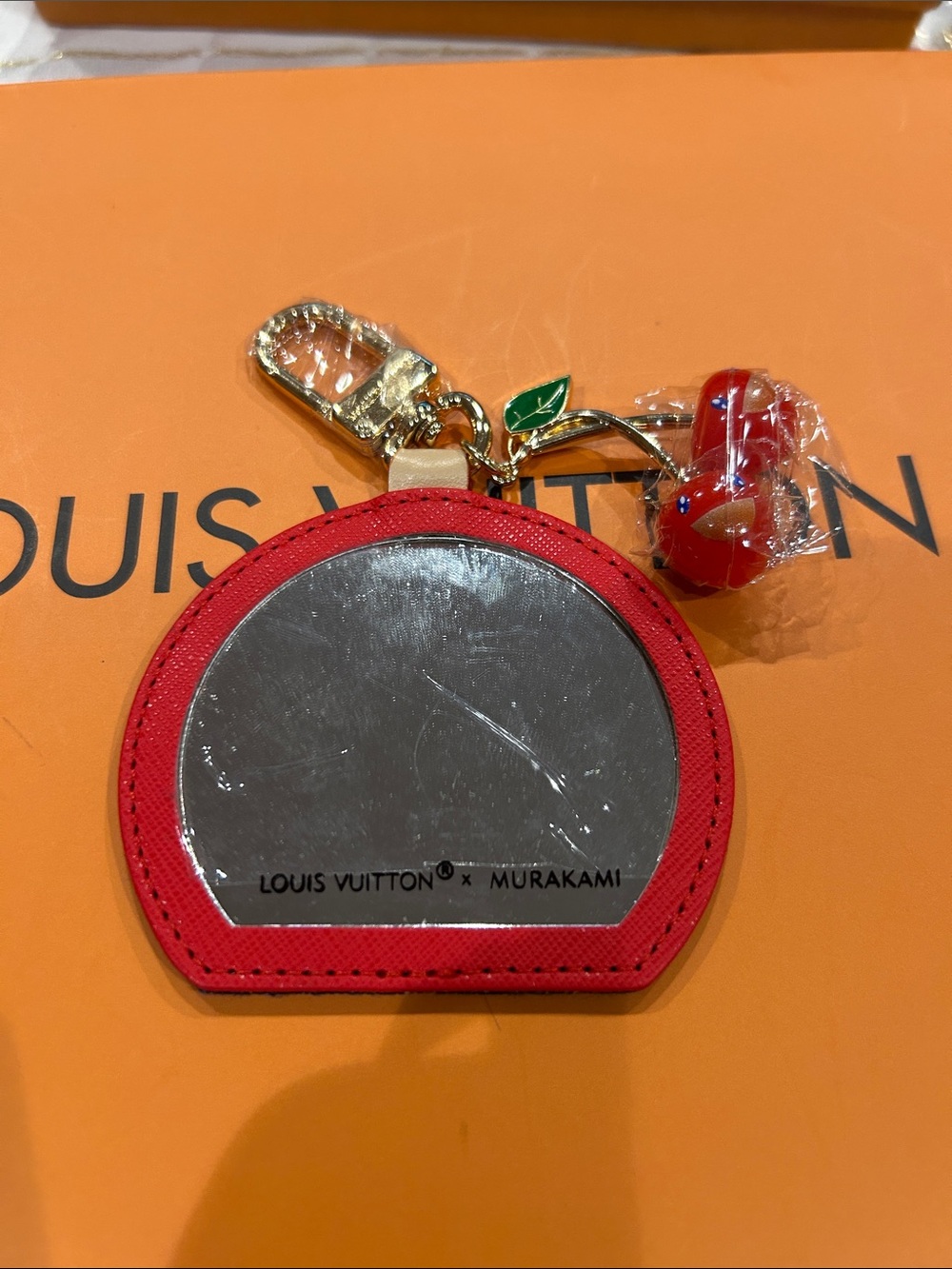 🍒 BAG CHARM🍒 - Picture 3 of 4